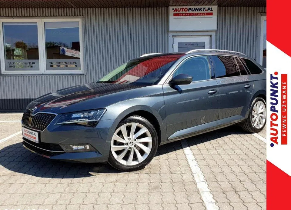 samochody osobowe Skoda Superb cena 79900 przebieg: 117092, rok produkcji 2017 z Dobra